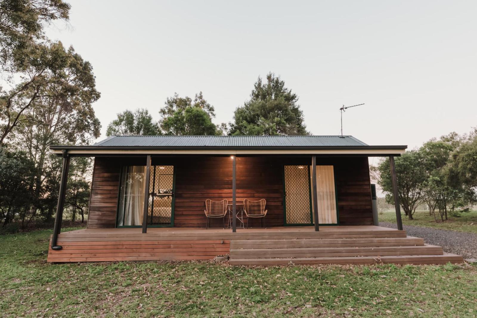 Cabins At Lovedale Wedding Chapel Bagian luar foto