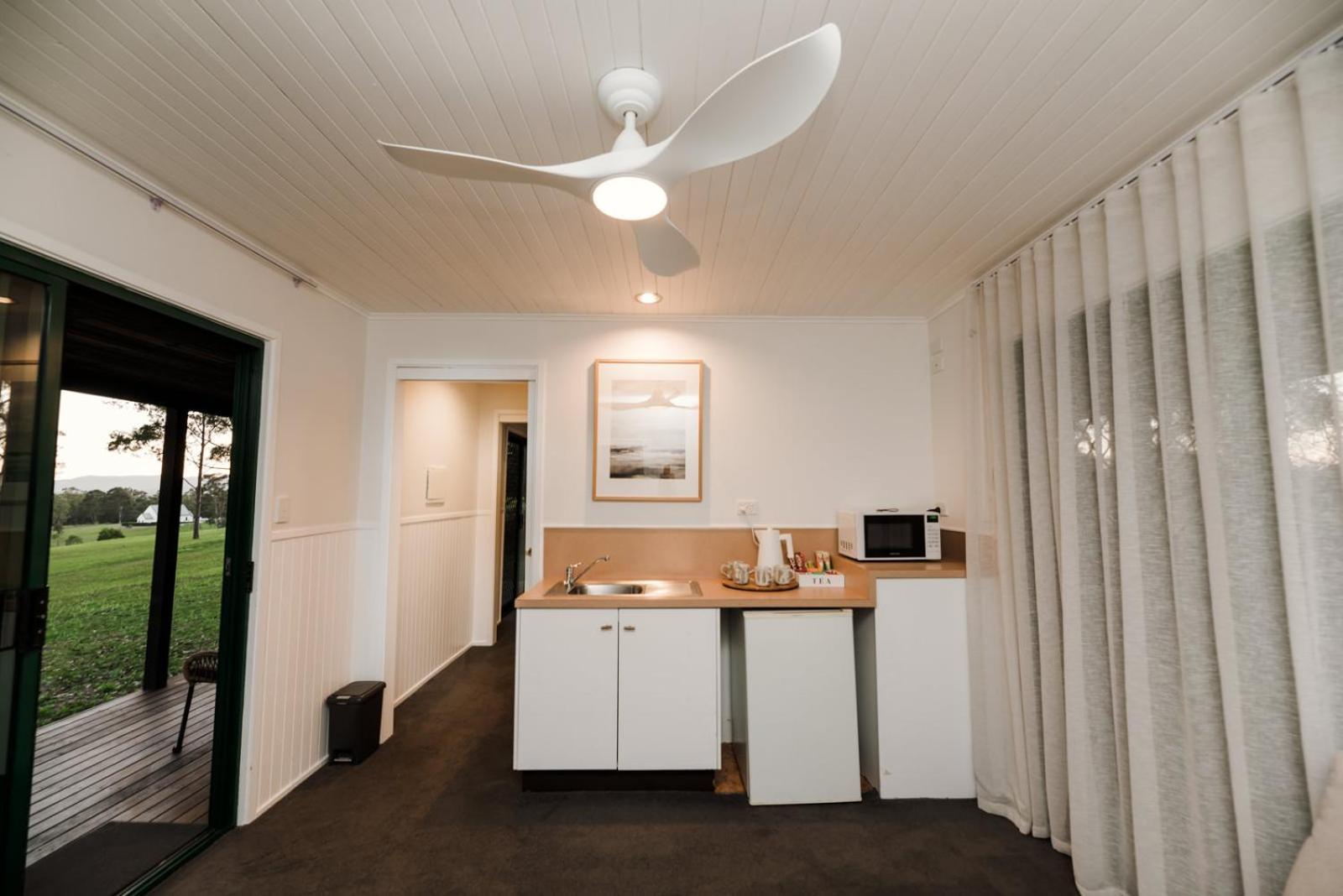 Cabins At Lovedale Wedding Chapel Bagian luar foto